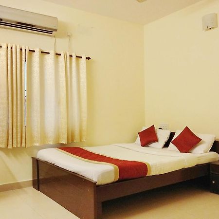Super Oyo Capital O Premium Hotel Victoria Heights Near Sri Someshwara Swami Temple Bangalore Eksteriør billede