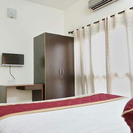Super Oyo Capital O Premium Hotel Victoria Heights Near Sri Someshwara Swami Temple Bangalore Eksteriør billede