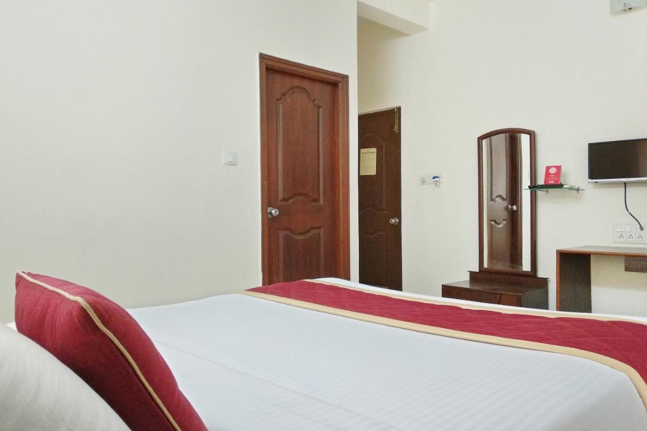 Super Oyo Capital O Premium Hotel Victoria Heights Near Sri Someshwara Swami Temple Bangalore Eksteriør billede