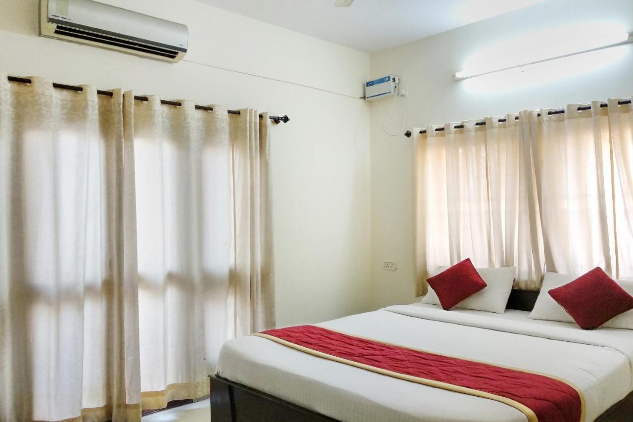 Super Oyo Capital O Premium Hotel Victoria Heights Near Sri Someshwara Swami Temple Bangalore Eksteriør billede