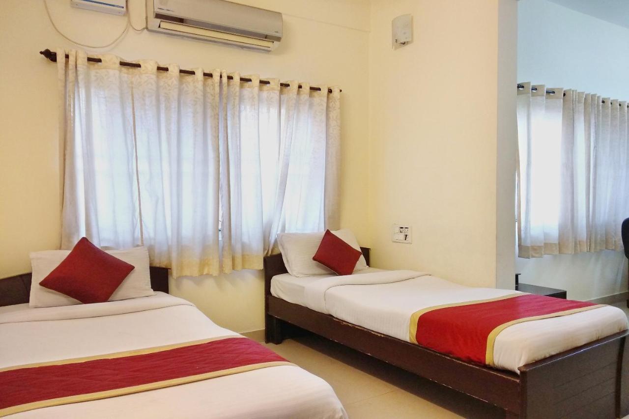 Super Oyo Capital O Premium Hotel Victoria Heights Near Sri Someshwara Swami Temple Bangalore Eksteriør billede