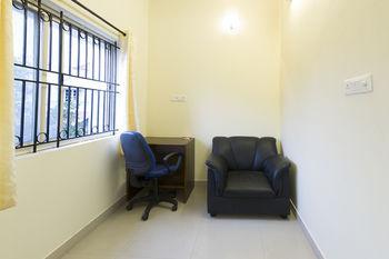 Super Oyo Capital O Premium Hotel Victoria Heights Near Sri Someshwara Swami Temple Bangalore Eksteriør billede